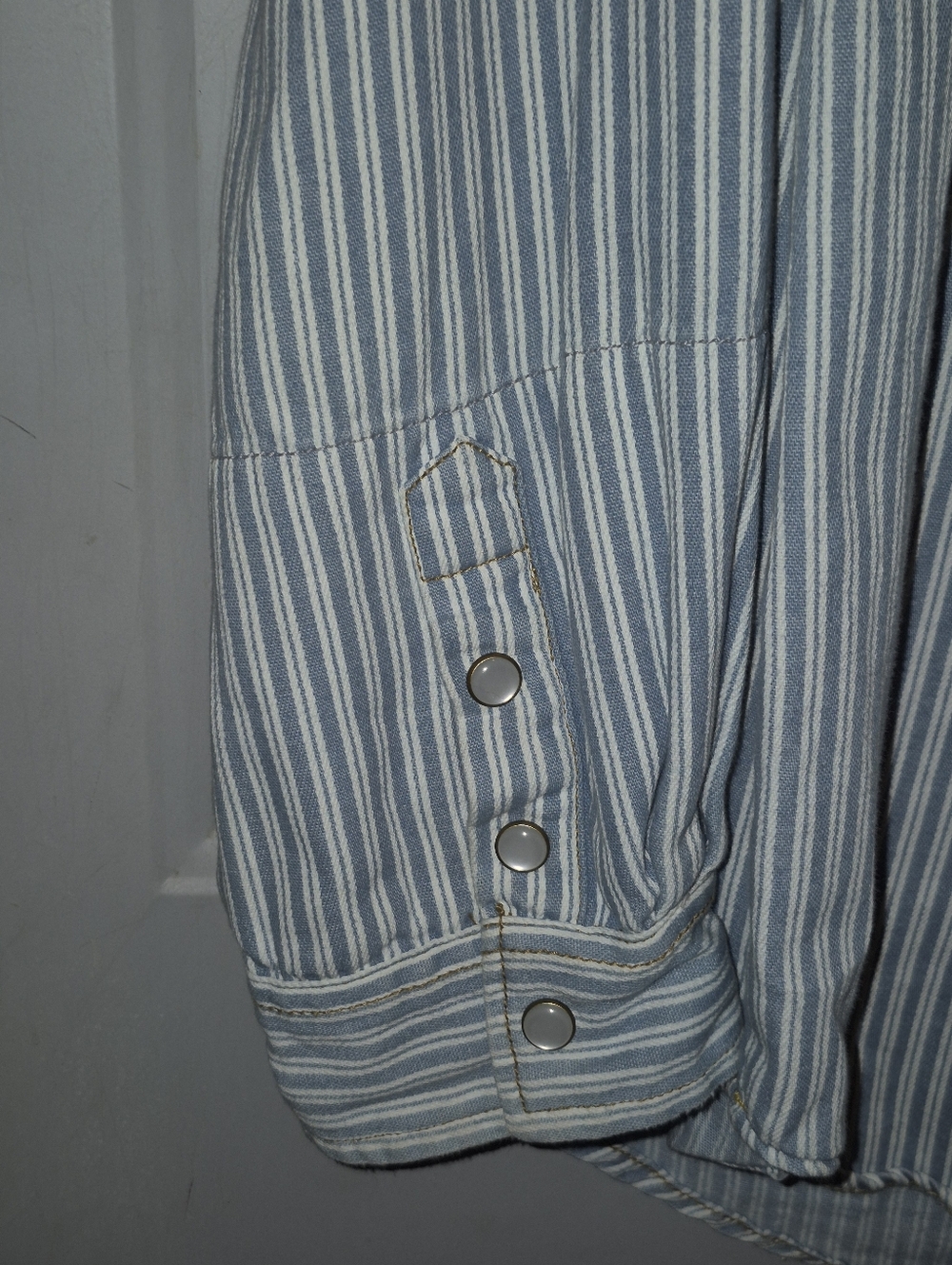 Wrangler X Billabong Light Blue Striped Pearl Snap Denim Shirt M - Picture 7 of 12